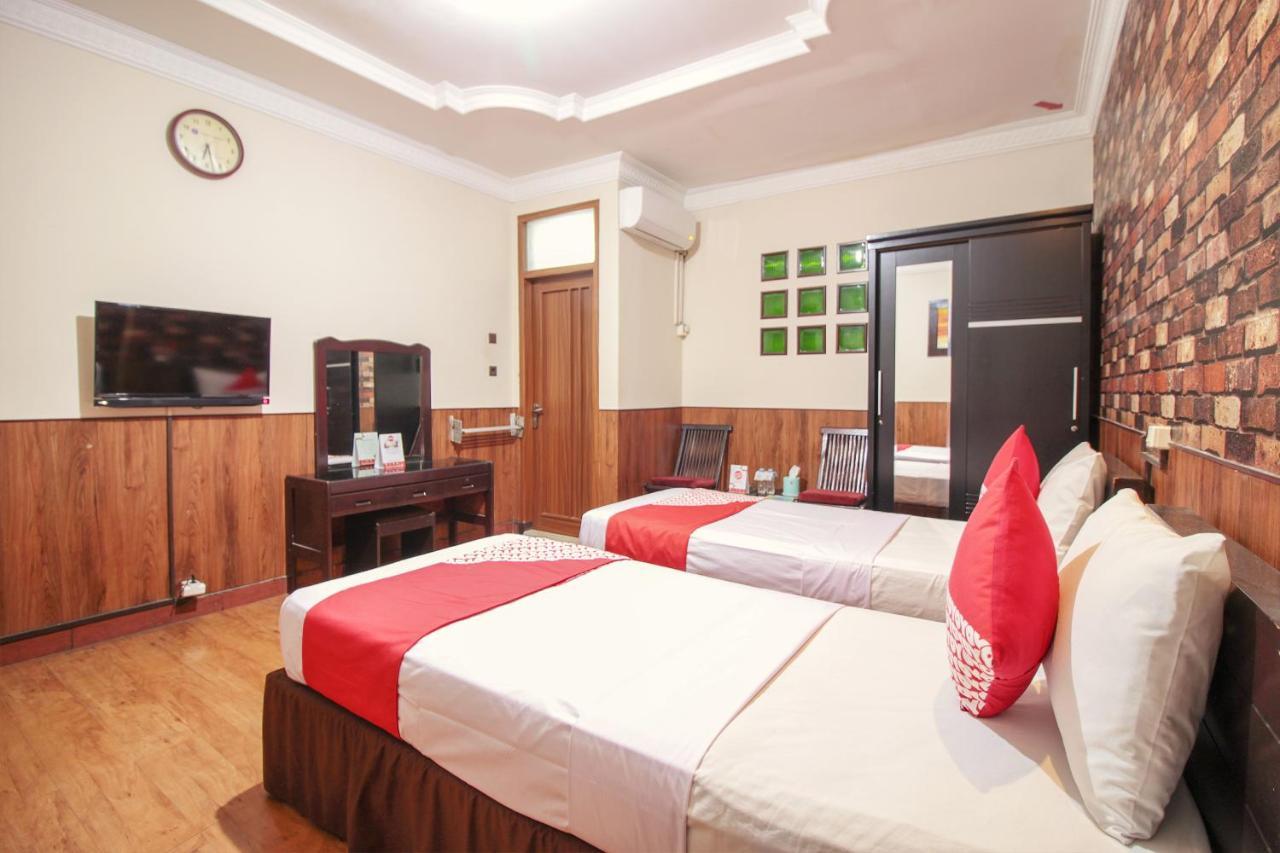 Vaccinated Staff - Oyo 352 Homestay Sabang 반둥 외부 사진