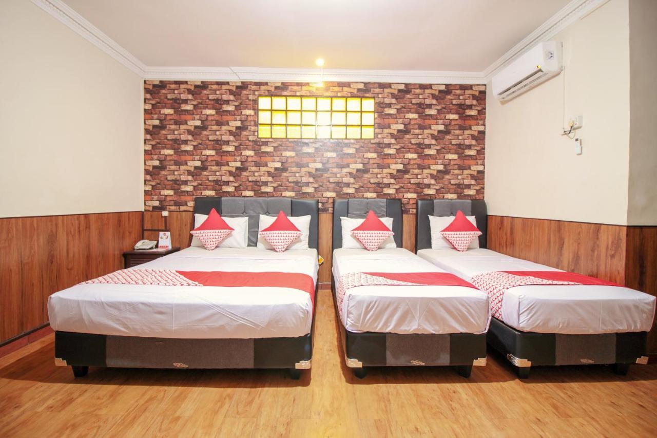 Vaccinated Staff - Oyo 352 Homestay Sabang 반둥 외부 사진