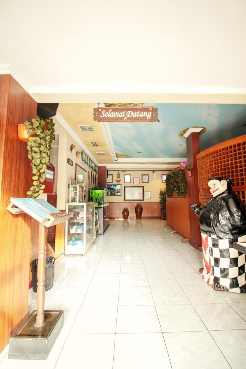 Vaccinated Staff - Oyo 352 Homestay Sabang 반둥 외부 사진