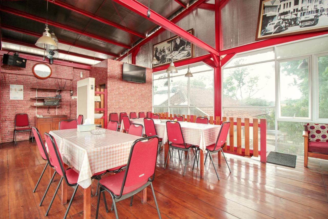 Vaccinated Staff - Oyo 352 Homestay Sabang 반둥 외부 사진
