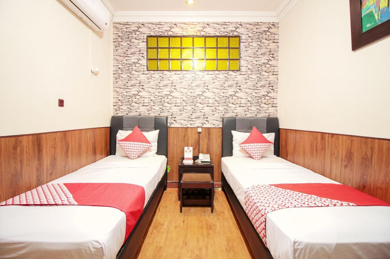 Vaccinated Staff - Oyo 352 Homestay Sabang 반둥 외부 사진