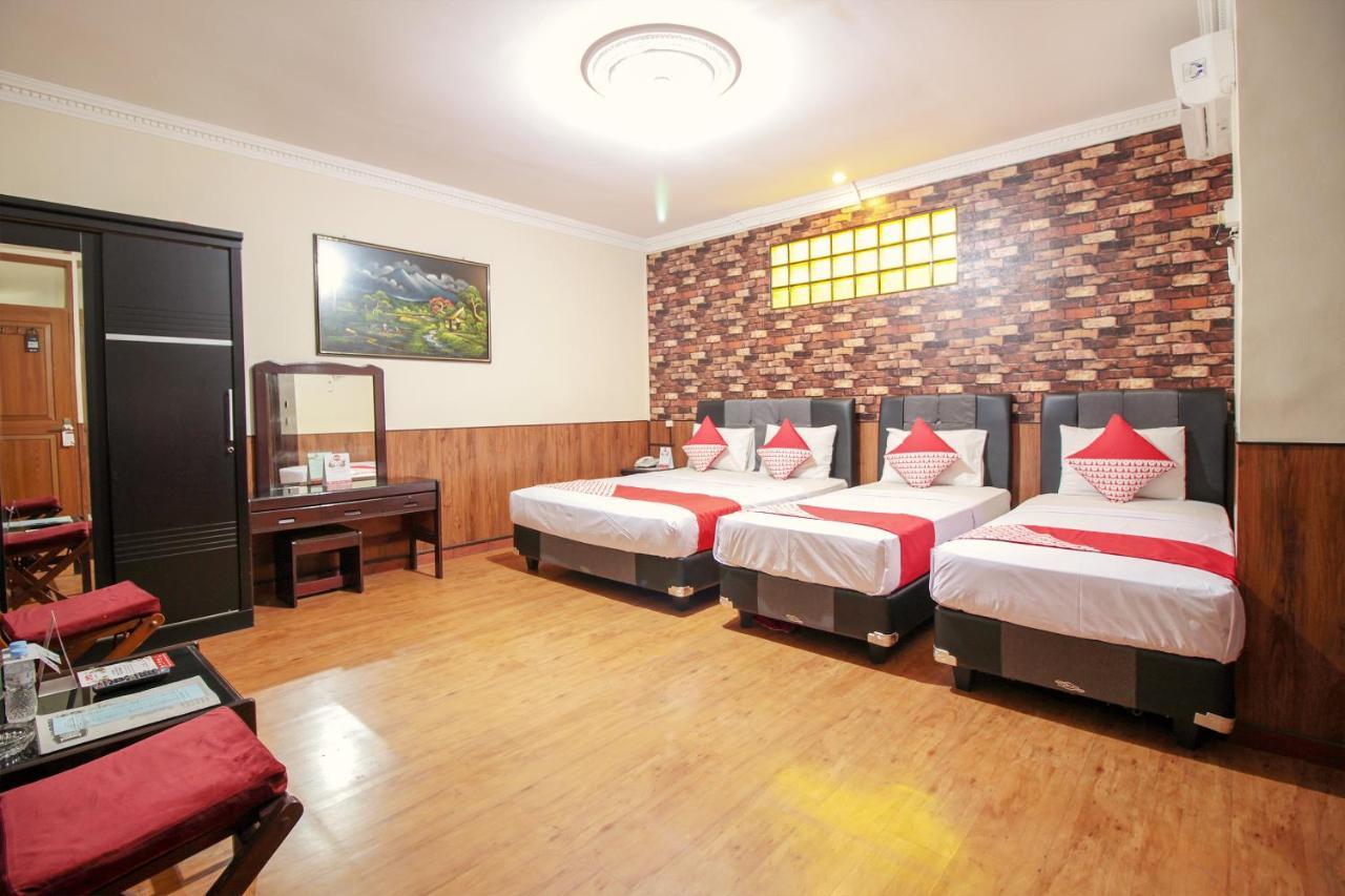 Vaccinated Staff - Oyo 352 Homestay Sabang 반둥 외부 사진